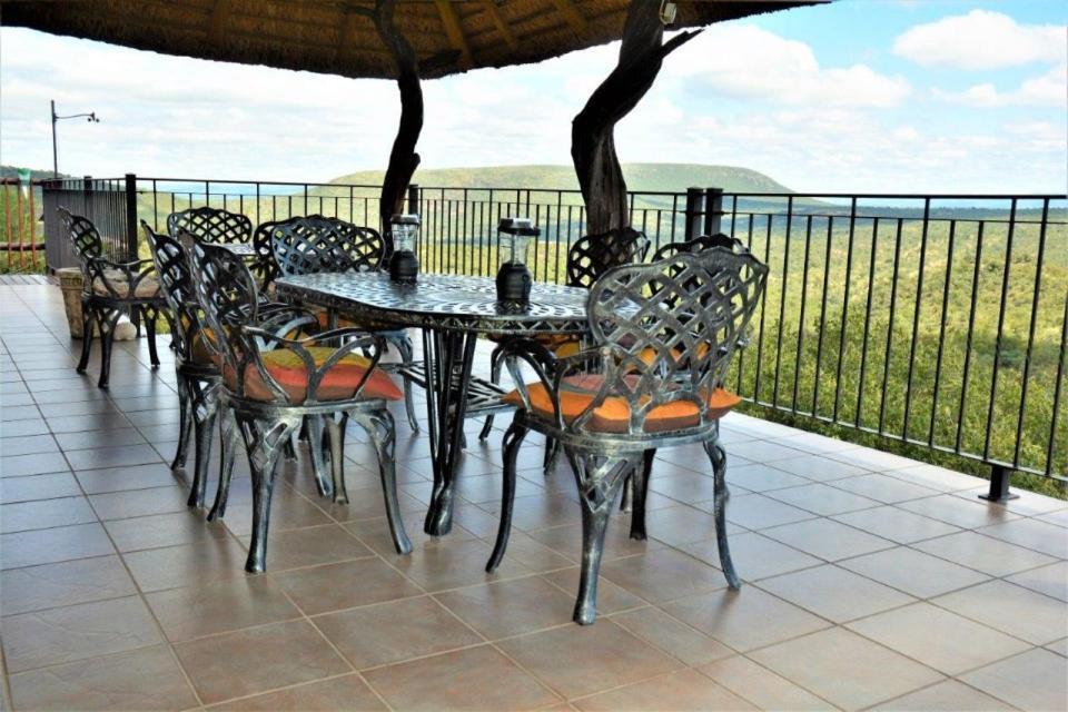 Mabalingwe Uzuri Lodge Bela-Bela Exteriör bild