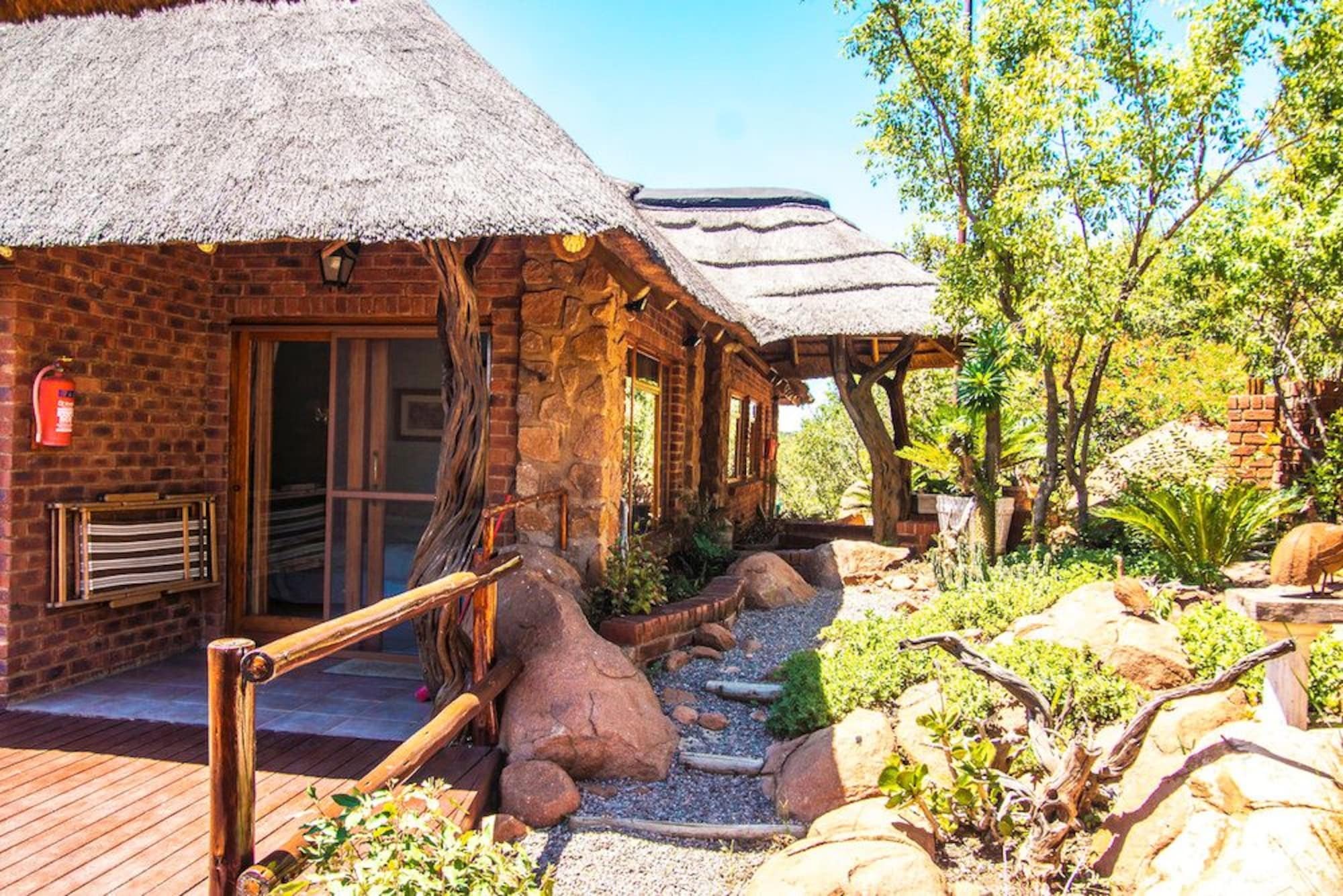 Mabalingwe Uzuri Lodge Bela-Bela Exteriör bild