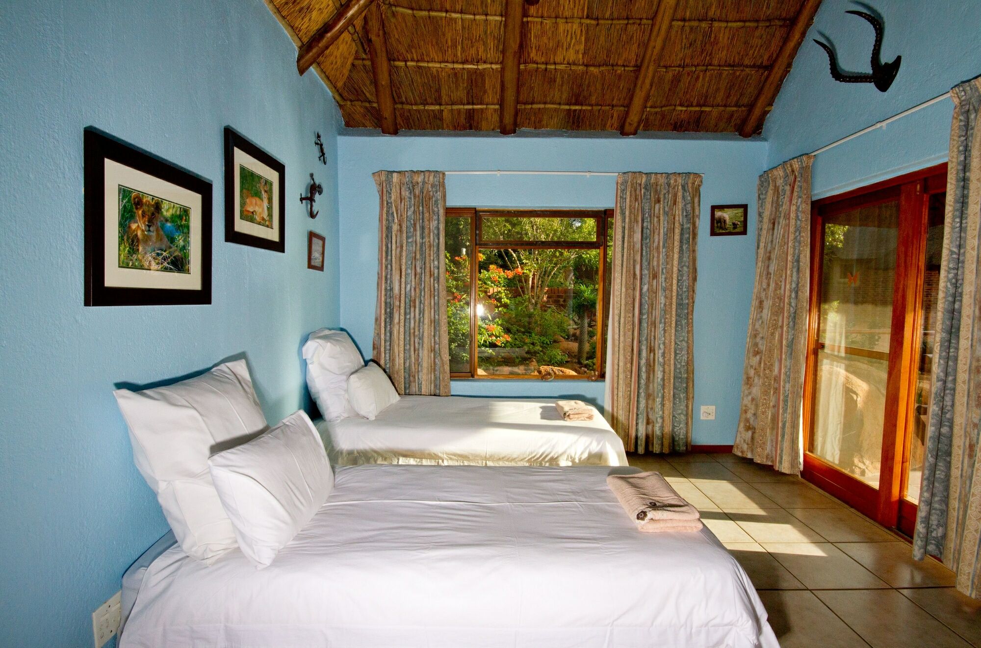 Mabalingwe Uzuri Lodge Bela-Bela Exteriör bild